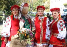 Презентація Яворівських пирога та забавки 09