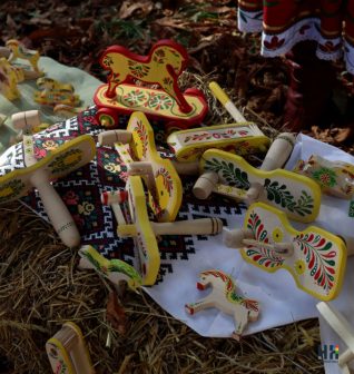 Презентація Яворівських пирога та забавки 16