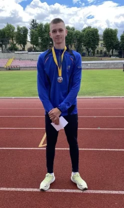Вихованець ДЮСШ Янтар чемпіон України з бігу на 800 метрів 4