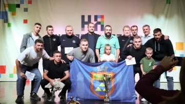 До Дня фізичної культури і спорту - нагородження спортсменів та тренерів 04
