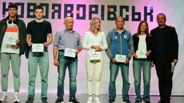 До Дня фізичної культури і спорту - нагородження спортсменів та тренерів 30