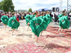Свято Великодніх традицій та підтримки захисників 11